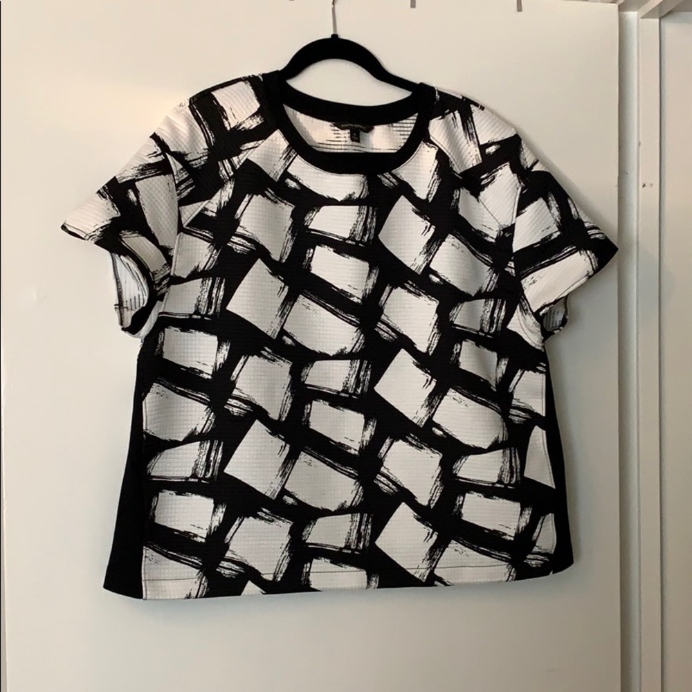 Banana Republic Black and White S/S Top Size XL